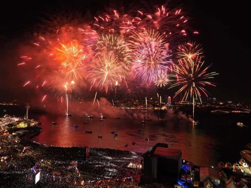 Istanbul: New Year's Eve Bosphorus Dinner Cruise Party 2026 - What this New Year’s Eve cruise includes (and why it can feel worth $340)