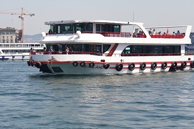 Istanbul Old City And Sunset Bosphorus Cruise Tour - How the day starts at 8:30, pickup, and group reality