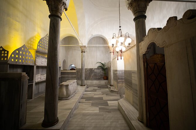 Istanbul Old City: Ottoman Hamam Experience with Foam Massage - The Hot Room and the Gobektasi Platform