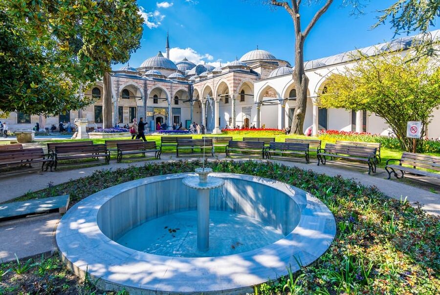 Istanbul Old City Top Sights Private Walking Tour, Tickets - Topkapi in the 6-hour option, how the palace adds the Ottoman court picture