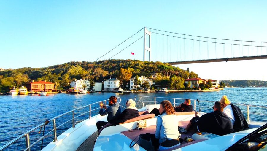 Istanbul: Old City Tour and Luxury Sunset Bosphorus Cruise - Key things to know before you go
