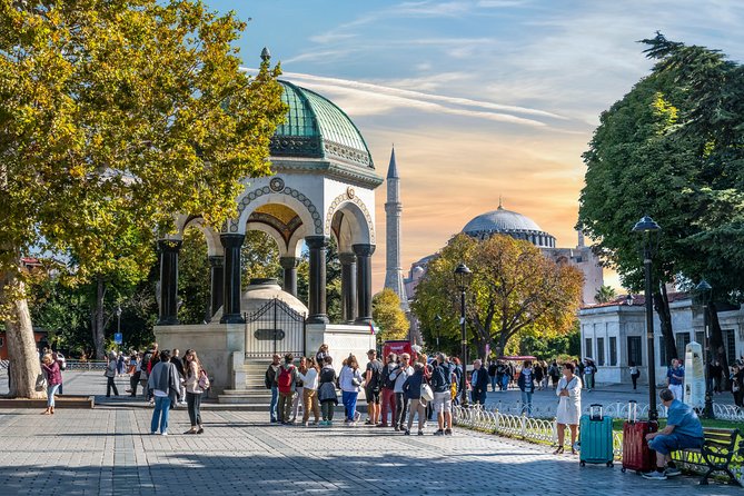 Istanbul: Old Town, Blue Mosque, Hippodrome & Hagia Sophia - Group size, tickets, and avoiding day-of headaches