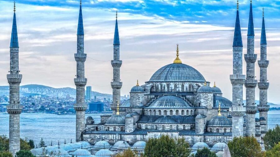 Istanbul: Old Town Tour and Bosphorus Lunch Cruise - First stop, Sultanahmet: a private Old City day with real context