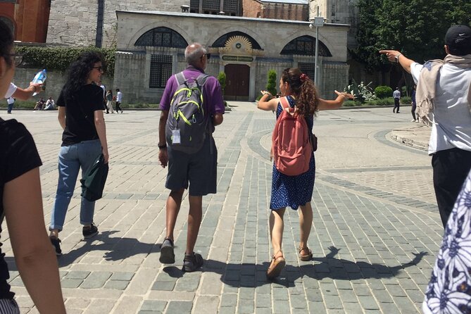 Istanbul Old Town Tour: Classics, Highlights & Hidden Gems - Topkapi Palace Museum: Ottoman Daily Life in Two Hours