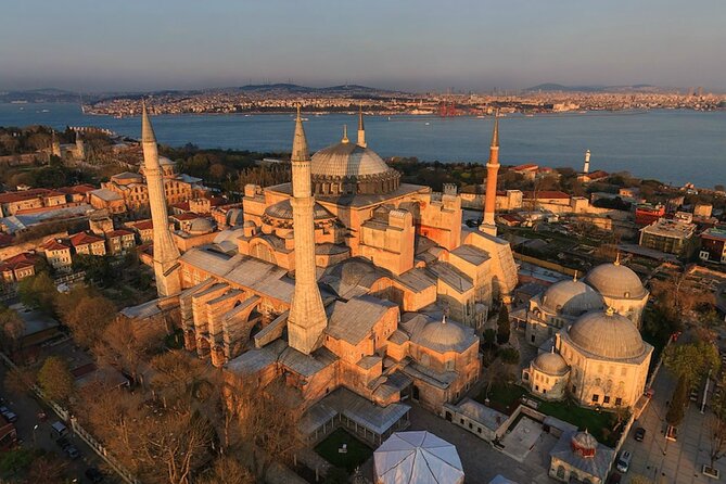 Istanbul Oldcity Discovery Tour - The ride and the meeting: how to make the start painless