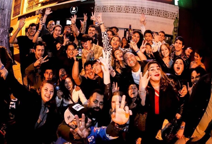 Istanbul: Party Pub Crawl with Party Bus - Key Highlights at a Glance