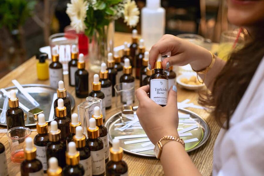 Istanbul: Perfume Making Workshop with Snacks and Drinks - Choosing your notes from 50+ ingredients (yes, you will smell a lot)