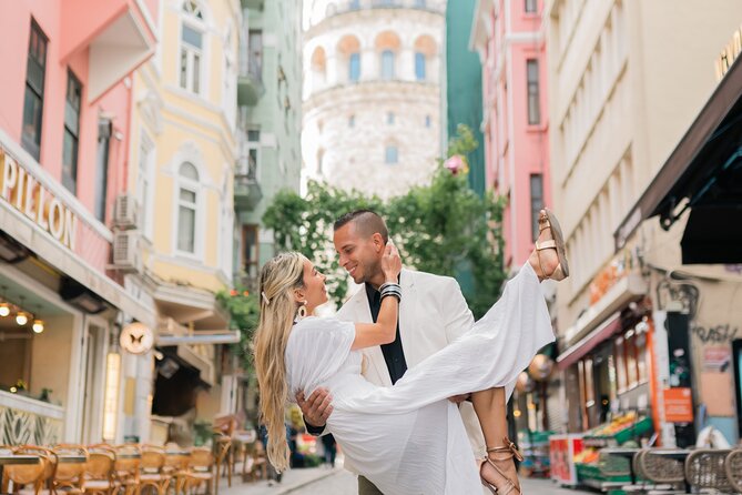 Istanbul Photoshoot at Top Spots - Meeting at the German Fountain, then getting your bearings fast
