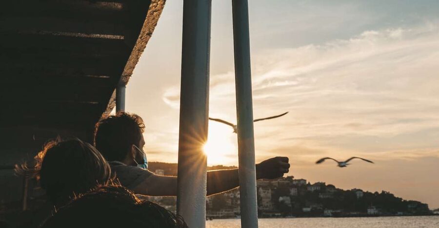 Istanbul: Princes' Islands Cruise w/Music, Lunch & Transfer - Getting there smoothly: hotel pickup, the Deluxe meeting point, and what “skip the ticket line” means