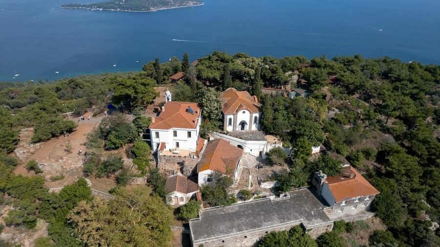 Istanbul: Princes Islands Walking Full-Day Tour - Büyükada walking: Ottoman mansions, quiet streets, and the car-free feel