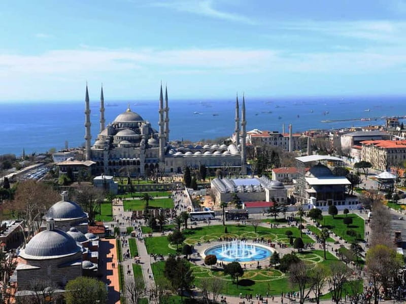 Istanbul: Private City Highlights Guided Tour - Topkapi Palace: power, gardens, and the harem rooms