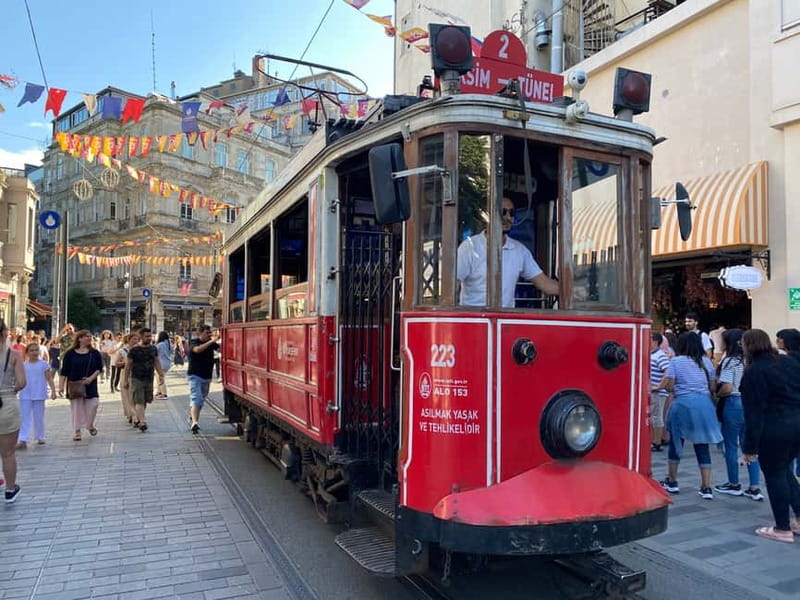 Istanbul: Private Food and City Tour with a Local Host - A Food and Transit Day Across Two Continents