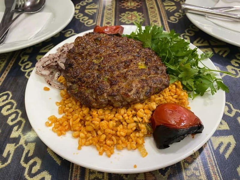 Istanbul: Private Food and City Tour with a Local Host - Morning Ferry to Kadıköy, Menemen for Breakfast