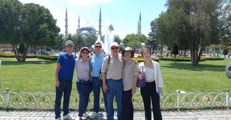 Istanbul: Private Guided Tour - Sultan Ahmed Mosque and the art of mosque viewing