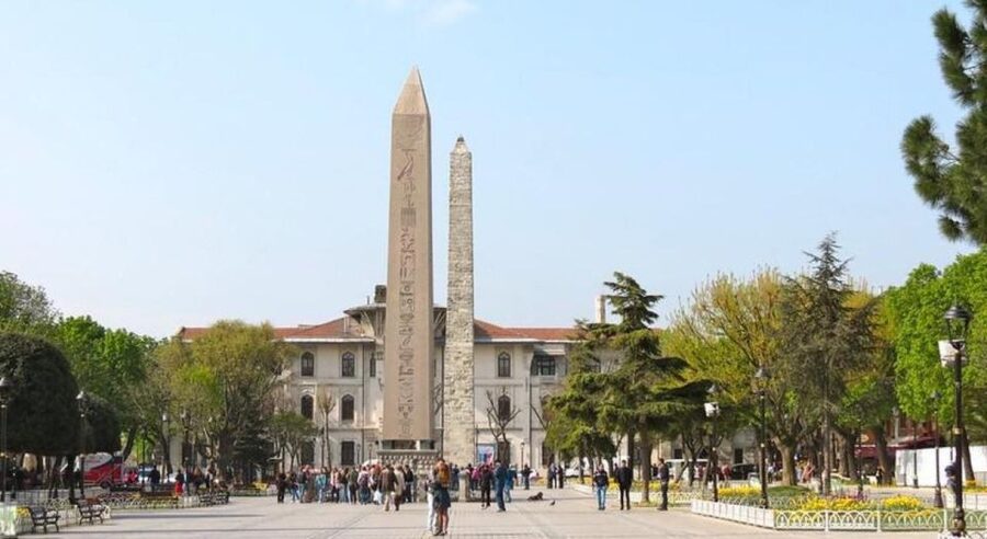 Istanbul: Private Guided Walking Tour - Basilica Cistern: the underground break you will remember