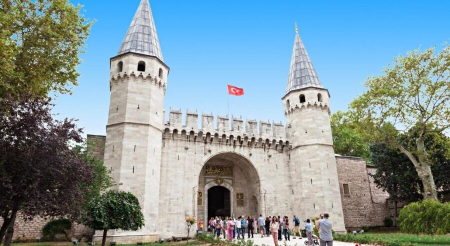 Istanbul: Private Guided Walking Tour - Adding it up, the price makes sense if you plan for entrances