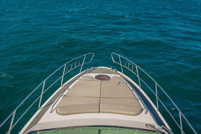 Istanbul Private Luxury Yacht on Bosphorus 14 mt 46feet - Maiden’s Tower and Sarayburnu: the strait’s iconic ending