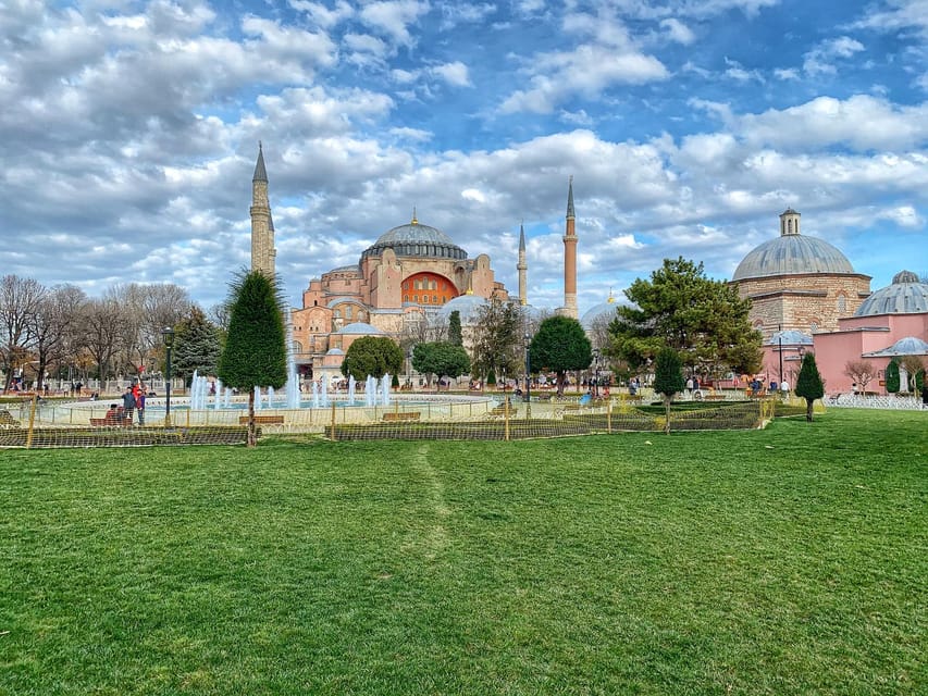 Istanbul: Private Old City Tour with Bosphorus Cruise - Grand Bazaar and Spice Market: shopping without getting lost