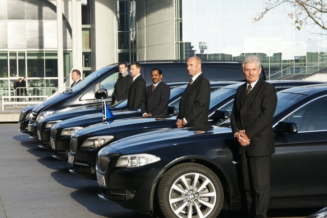 Istanbul Private One-Way Transfer: Airport-Hotel or Hotel-Airport - Finding your driver fast at the airport or in the hotel