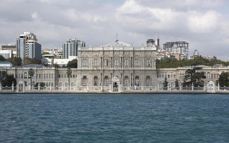 Istanbul: Private Sightseeing 2, 4 or 8 hours with a Local - Galata Tower and the switch to a different Istanbul mood