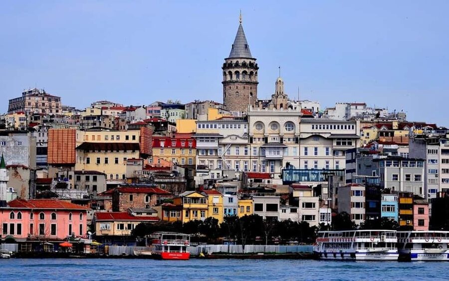 Istanbul: Private Sightseeing 2, 4 or 8 hours with a Local - Dolmabahçe Palace and Bosphorus Bridge: finishing with views
