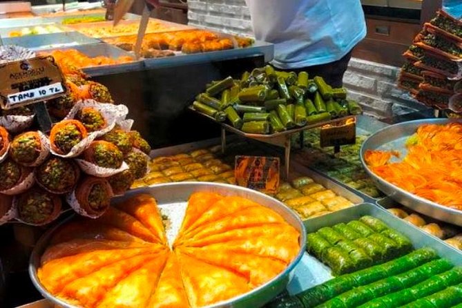 Istanbul Private Tour Designed for Layover Flight, Transfer incl. - Stop-by-stop: Hagia Sophia, Basilica Cistern, Blue Mosque, and the Hippodrome