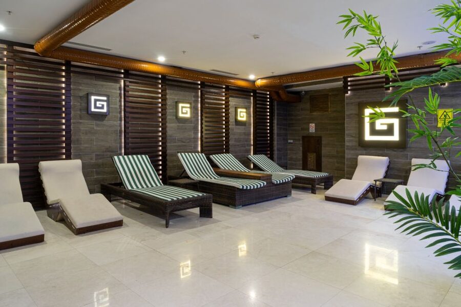 Istanbul: Private Turkish Bath, Massage, and Pool in Taksim - Sauna, steam, and the therapists who make the difference