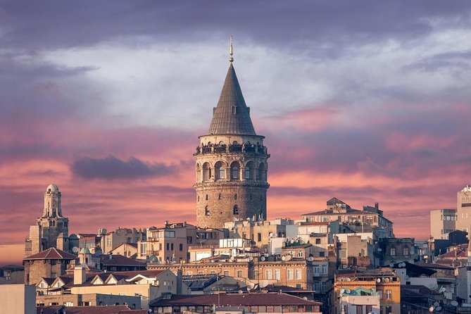 Istanbul Private Walking Tour: Highlights & Gems with a Local - Topkapi Palace gardens and the waterfront Ottoman storyline