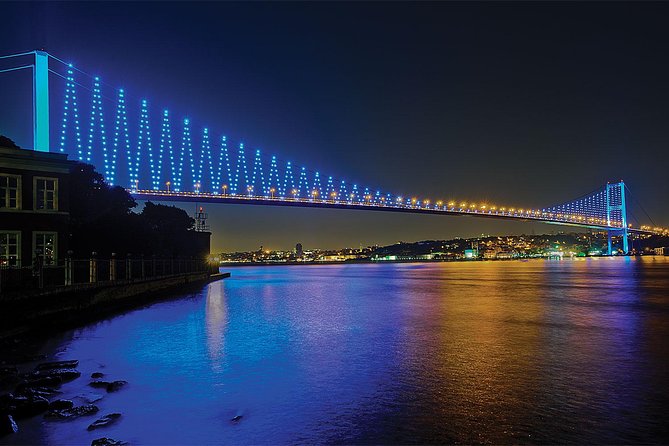 Istanbul Private Yacht Tour on the Bosphorus – 2-Hour Charter - Why a private Bosphorus yacht charter is so effective at night