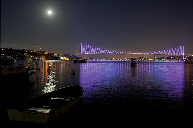 Istanbul Private Yacht Tour on the Bosphorus – 2-Hour Charter - The two-hour flow: what happens on board