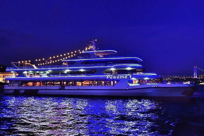Istanbul Private Yacht Tour on the Bosphorus – 2-Hour Charter - Dinner onboard: why it changes the whole mood
