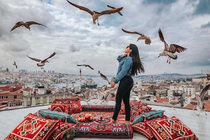 Istanbul Rooftop Photoshoot - Süleymaniye Studio: Bosphorus Views and Ottoman Costumes
