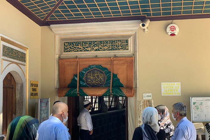 Istanbul Sahaba Tombs Tour - The Eğrikapı area: tombs near the old city walls