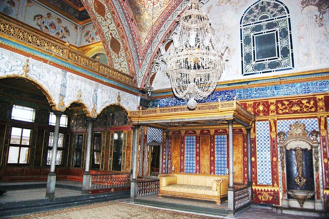 Istanbul Shore Excursion: 1 or 2-Day Private Guided Tour with Private Van - Day 2: Dolmabahçe, a ferry break on the Bosphorus, and Beyoğlu street life