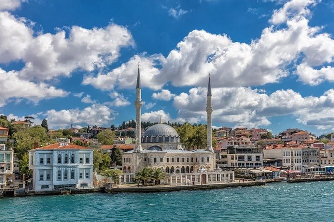 Istanbul Shore Excursion: Small-Group Bosphorus Cruise and Istanbul Egyptian Bazaar - Short viewpoint stop at Eminönü and the Bosphorus bridge views