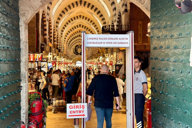 Istanbul Small-Group City and Secret Streets Tour with Guide - Why This 3-Hour Small-Group Walk Works So Well