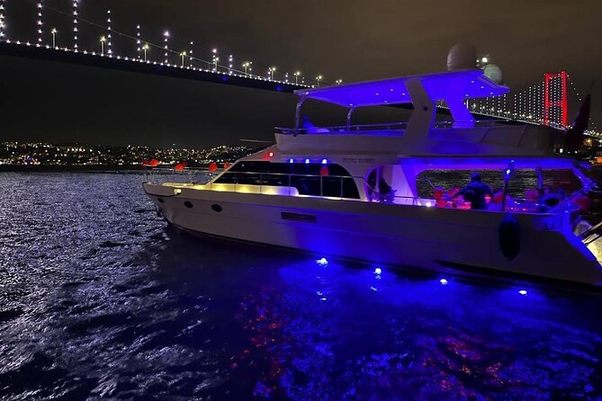 Istanbul: Small-Group Yacht Cruise with Snacks, Sunset or Daytime - Staff style: small group attention, and the Tuğba factor