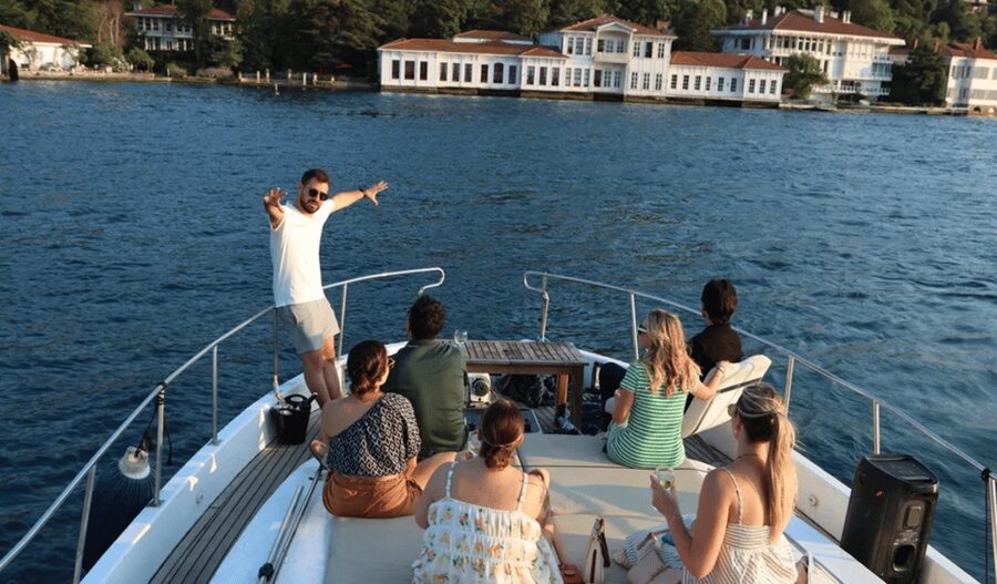 Istanbul: Small Group Yacht Tour with Unlimited Wine - The Asian Side: Waterfront Mansions, Beylerbeyi, and Maiden’s Tower