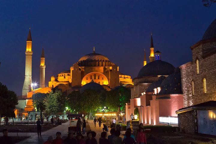Istanbul-St Sophia,Blue Mosque,Hippodrome Guided Tour - Why this Blue Mosque and Hagia Sophia walk makes sense