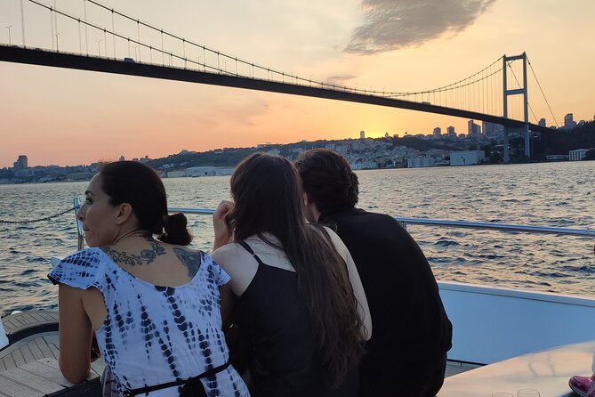 Istanbul Sunset Cruise on Luxury Yacht - Guided Group Cruise - Kuruçeşme, Bebek, and Arnavutköy: stylish shorelines and photo-worthy promenades