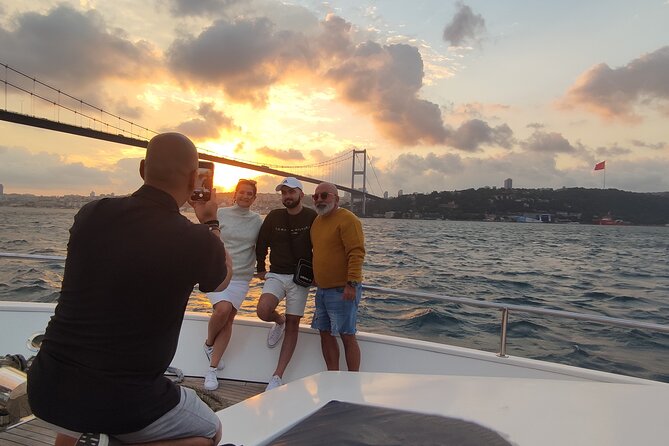 Istanbul Sunset Cruise With Luxury Yacht On Bosphorus - Price and inclusions: how this makes sense at about $31