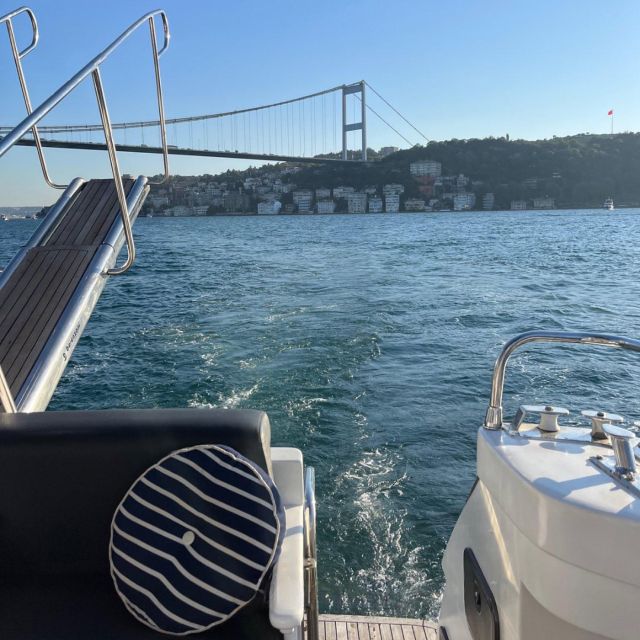 Istanbul: Sunset or Day Small-Group Yacht Cruise with Snacks - Sunset vs Daytime: Pick Your Light, Not Just Your Mood