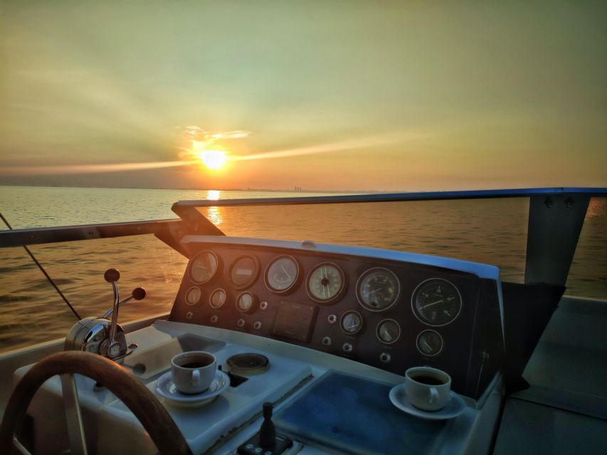 Istanbul: Sunset Yacht Cruise on the Bosphorus with Transfer - Key takeaways for a smooth Bosphorus sunset cruise