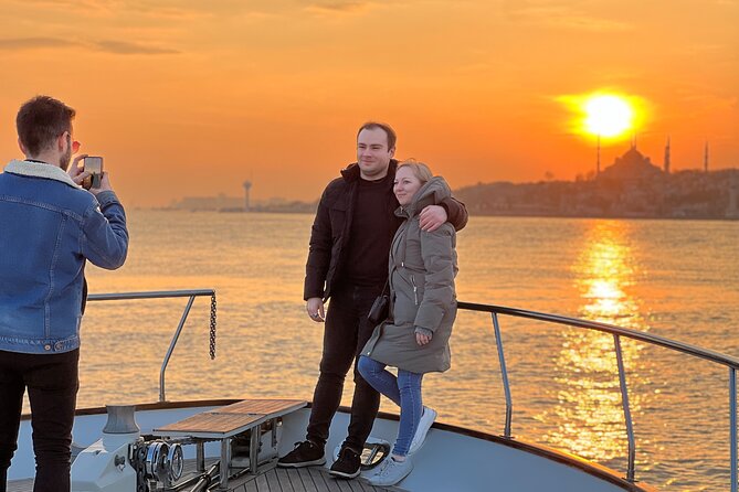 Istanbul Sunset Yacht Cruise on the Bosphorus with Transfers - Transfers and Meeting Point: The Step That Can Make or Break It