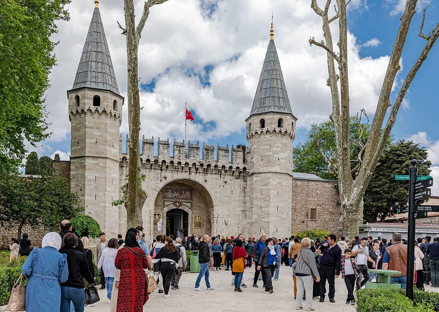 Istanbul: Top Museums Guided Pass - Hagia Sophia: the building that keeps changing its role