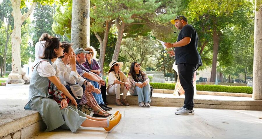 Istanbul: Topkapi and Harem Tour with Skip-the-Line Ticket - Council Hall, Arms and Armory, Holy Relics, and the Palace Story