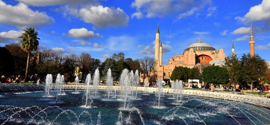 Istanbul: Topkapi, Hagia Sophia and Basilica Cistern Tour - Meeting point, timing, and that security you should plan for