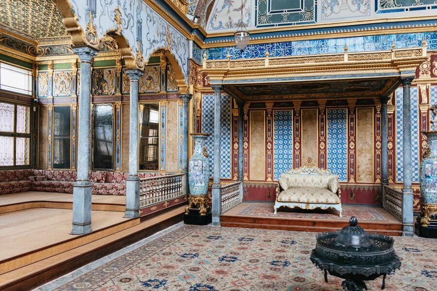 Istanbul: Topkapi Palace and Harem Guided Tour with Ticket - The Harem Portion: Private Life, Queen Mother Power, and Real Court Details