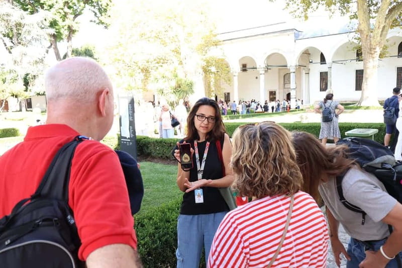 Istanbul: Topkapi Palace and Harem Museum Tour with Ticket - Key moments you’ll remember