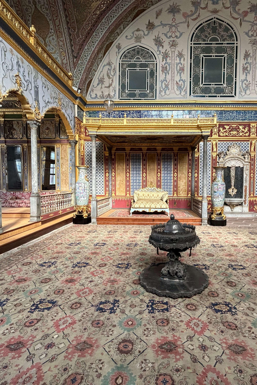 Istanbul: Topkapi Palace & Harem Museum Ticket & Audio Guide - Topkapi Palace at your pace: rooms, gardens, and royal collections